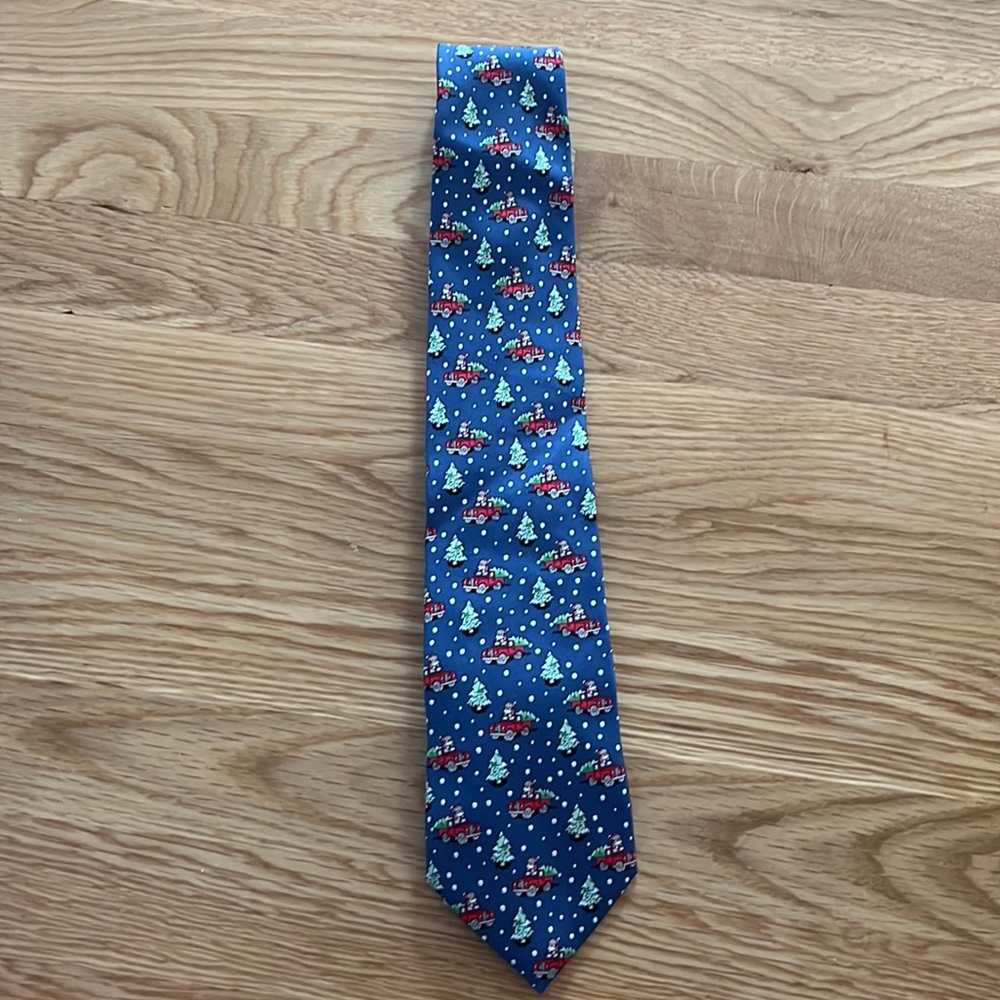 Christmas tie vineyard vines